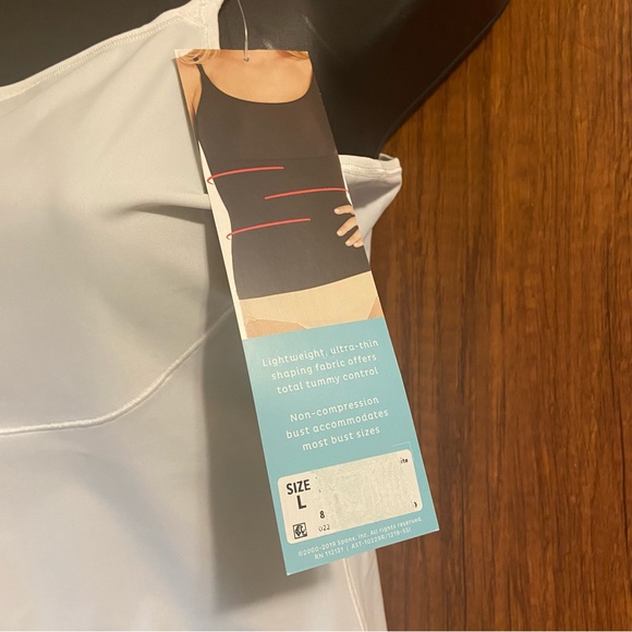 Spanx Assets Adjustable Convertible Strap Tank Top White Large HTF NEW - Picture 3 of 3